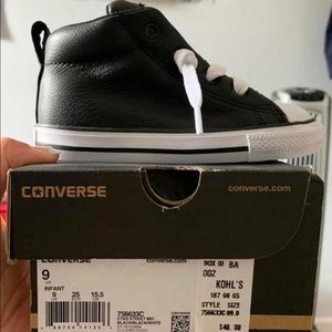 New converse sneakers toddler sz 9